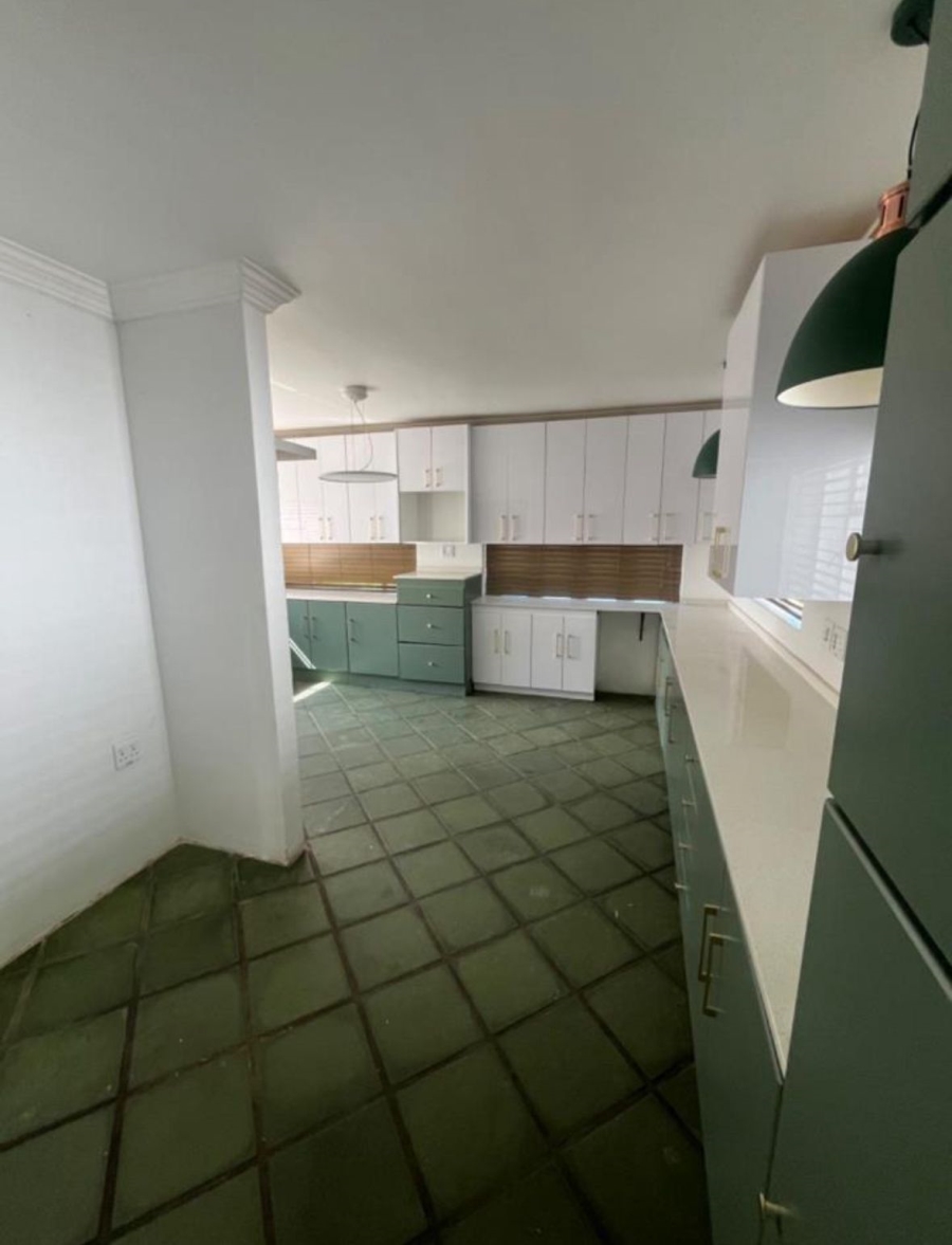 5 Bedroom Property for Sale in Paarl South Western Cape